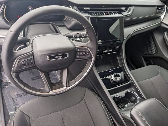 2025 Jeep Grand Cherokee Laredo X 4x4