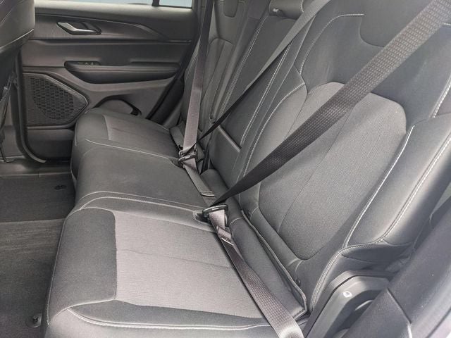 2025 Jeep Grand Cherokee Laredo X 4x4