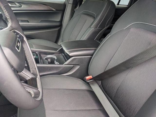 2025 Jeep Grand Cherokee Laredo X 4x4