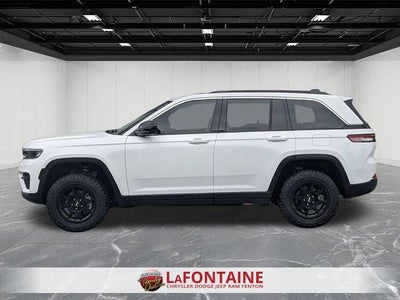 2025 Jeep Grand Cherokee Laredo X 4x4
