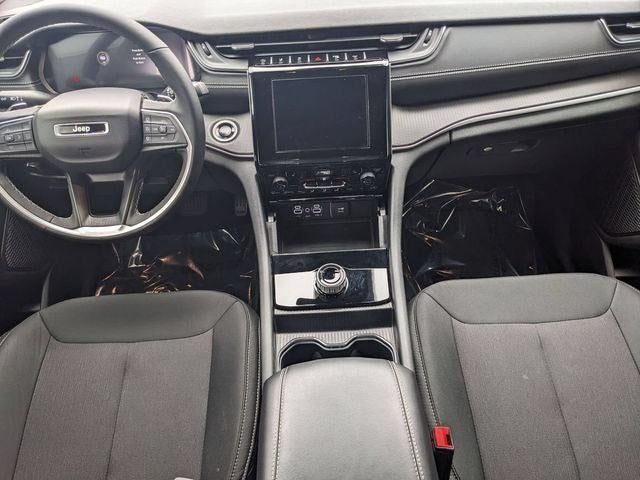 2025 Jeep Grand Cherokee Laredo X 4x4