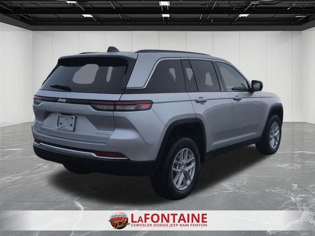 2026 Jeep Grand Cherokee GRAND CHEROKEE LAREDO X 4X4