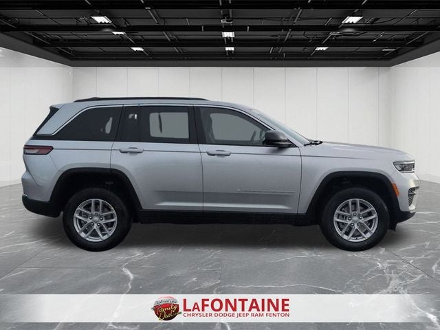 2026 Jeep Grand Cherokee GRAND CHEROKEE LAREDO X 4X4