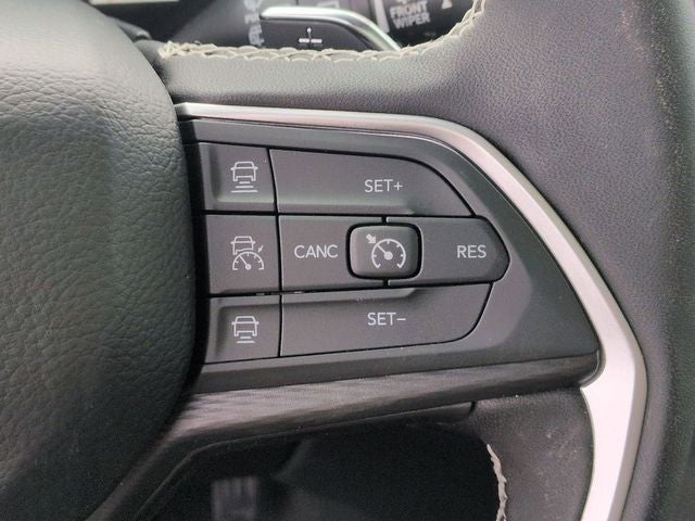 2026 Jeep Grand Cherokee GRAND CHEROKEE LAREDO X 4X4