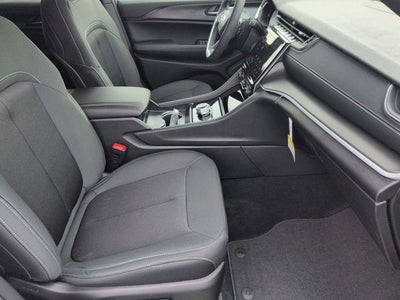 2026 Jeep Grand Cherokee GRAND CHEROKEE LAREDO X 4X4