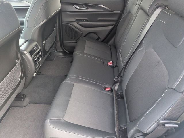 2026 Jeep Grand Cherokee GRAND CHEROKEE LAREDO X 4X4