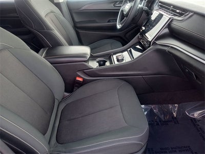 2023 Jeep Grand Cherokee L Laredo 4x4