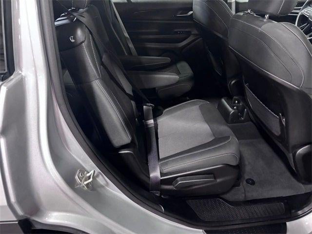 2023 Jeep Grand Cherokee L Laredo 4x4