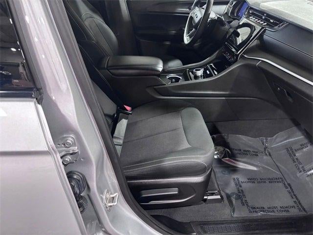 2023 Jeep Grand Cherokee L Laredo 4x4