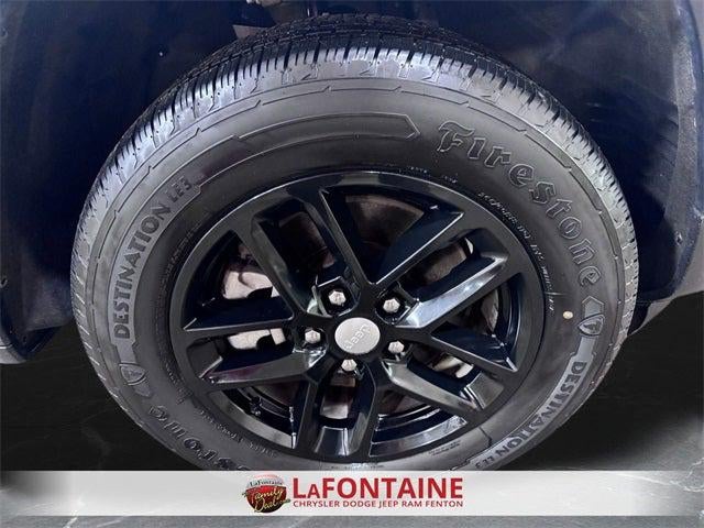 2023 Jeep Grand Cherokee L Laredo 4x4