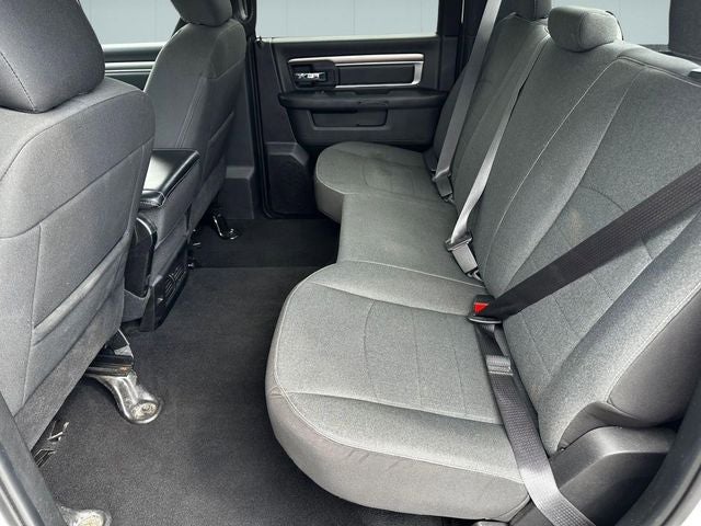 2024 RAM 1500 Classic Warlock Crew Cab 4x4 5'7' Box