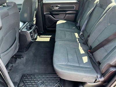 2020 RAM 1500 Big Horn Crew Cab 4x4 5'7' Box