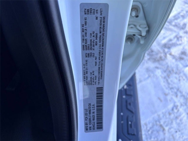 2021 RAM 1500 Laramie Crew Cab 4x4 5'7' Box