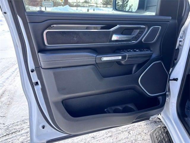 2021 RAM 1500 Laramie Crew Cab 4x4 5'7' Box