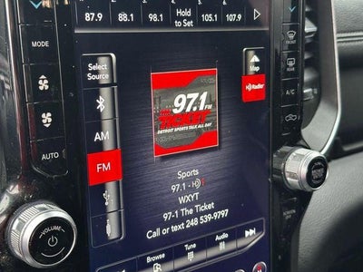 2021 RAM 1500 Laramie Crew Cab 4x4 5'7' Box