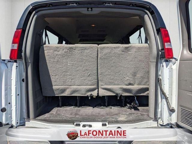 2025 Chevrolet Express Passenger RWD 3500 Extended Wheelbase LT
