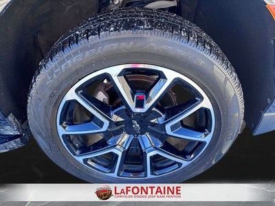 2023 Chevrolet Suburban 4WD RST