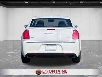 2019 Chrysler 300 Touring L AWD