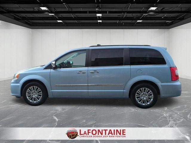 2016 Chrysler Town & Country Touring-L Anniversary Edition