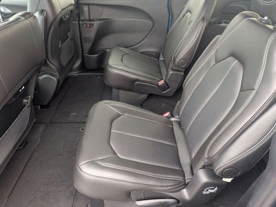 2026 Chrysler Pacifica PACIFICA SELECT AWD