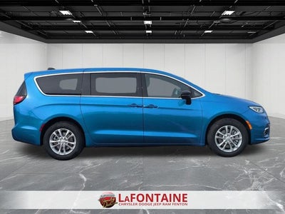 2026 Chrysler Pacifica PACIFICA SELECT AWD