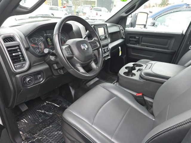 2024 RAM 3500 Tradesman Crew Cab 4x4 8' Box