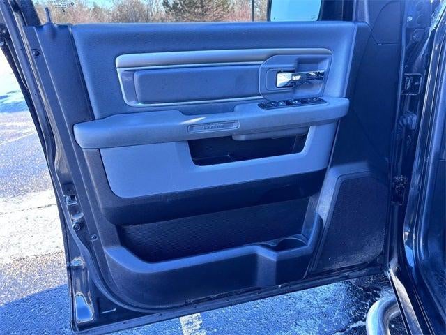 2018 RAM 1500 Big Horn Crew Cab 4x4 5'7' Box