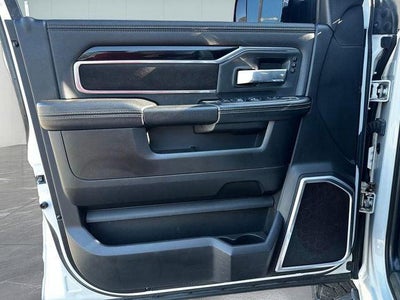 2019 RAM 2500 Laramie Crew Cab 4x4 6'4' Box