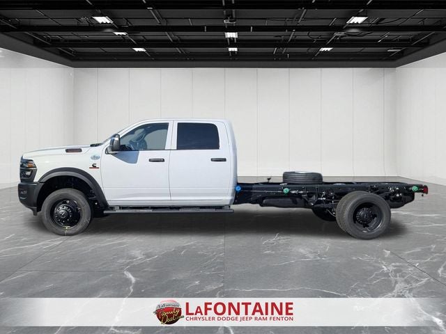 2026 RAM Ram 5500 Chassis Cab RAM 5500 TRADESMAN CHASSIS CREW CAB 4X4 84' CA
