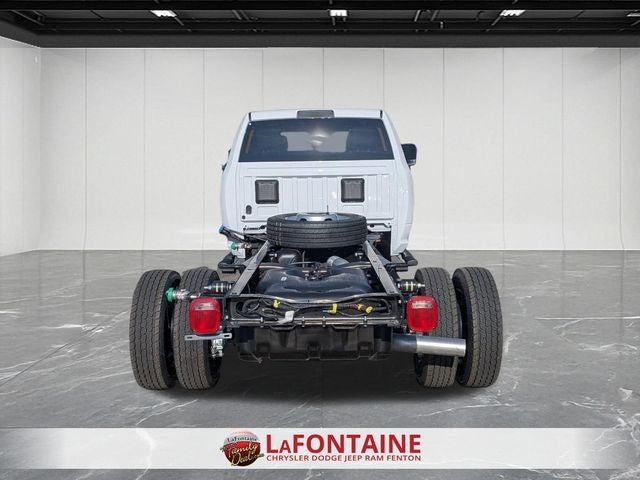 2026 RAM Ram 5500 Chassis Cab RAM 5500 TRADESMAN CHASSIS CREW CAB 4X4 84' CA