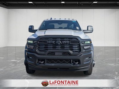 2026 RAM Ram 5500 Chassis Cab RAM 5500 TRADESMAN CHASSIS CREW CAB 4X4 84' CA