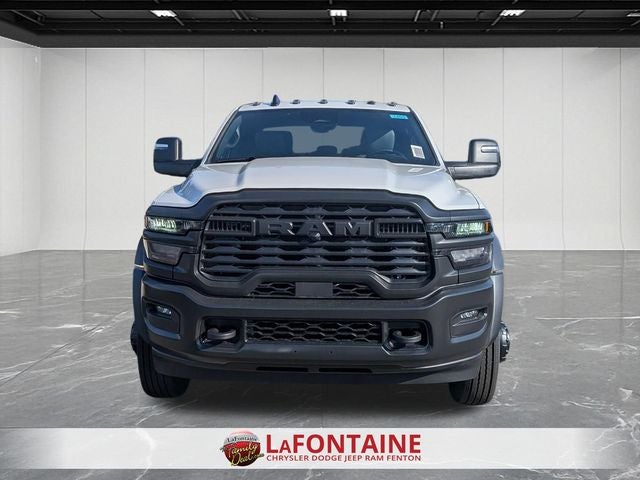 2026 RAM Ram 5500 Chassis Cab RAM 5500 TRADESMAN CHASSIS CREW CAB 4X4 84' CA