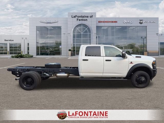 2026 RAM Ram 5500 Chassis Cab RAM 5500 TRADESMAN CHASSIS CREW CAB 4X4 84' CA