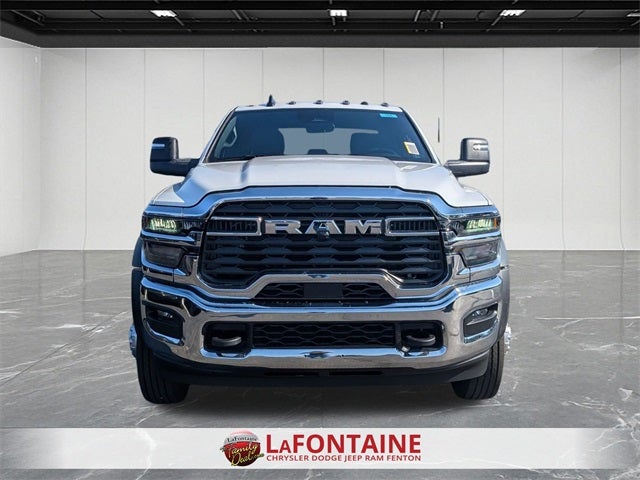 2026 RAM Ram 5500 Chassis Cab RAM 5500 TRADESMAN CHASSIS CREW CAB 4X4 84' CA