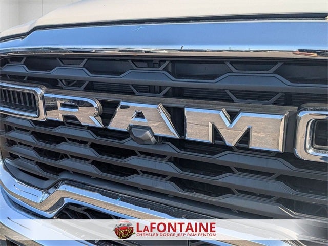 2026 RAM Ram 5500 Chassis Cab RAM 5500 TRADESMAN CHASSIS CREW CAB 4X4 84' CA