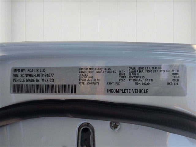 2026 RAM Ram 5500 Chassis Cab RAM 5500 TRADESMAN CHASSIS CREW CAB 4X4 84' CA