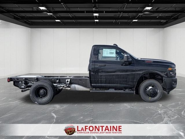 2026 RAM Ram 3500 Chassis Cab RAM 3500 TRADESMAN CHASSIS REGULAR CAB 4X4 60' CA