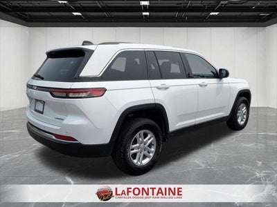 2023 Jeep Grand Cherokee Laredo 4x4