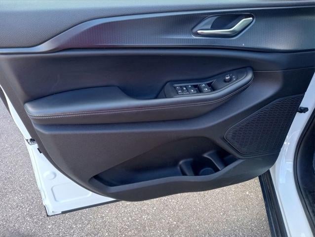 2024 Jeep Grand Cherokee L Altitude 4x4