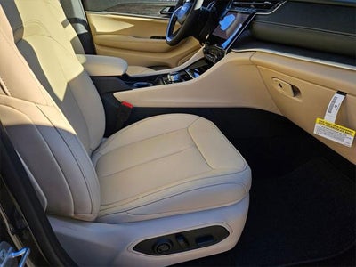 2025 Jeep Grand Cherokee L GRAND CHEROKEE L LIMITED 4X4