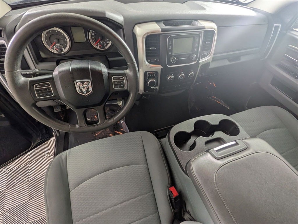 2020 RAM 1500 Classic SLT Crew Cab 4x4 6'4' Box