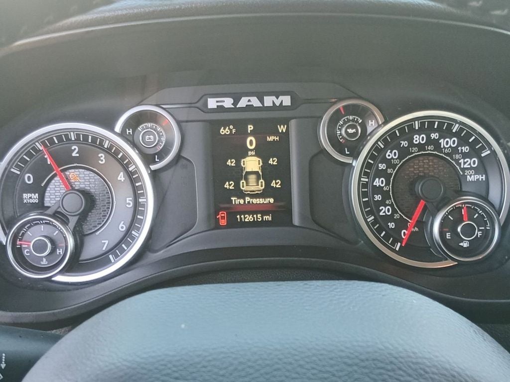2020 RAM 1500 Big Horn Quad Cab 4x4 6'4' Box