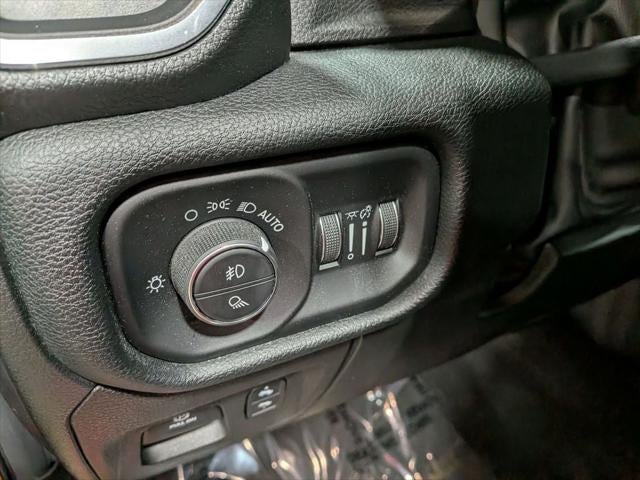 2022 RAM 1500 Laramie Crew Cab 4x4 6'4' Box