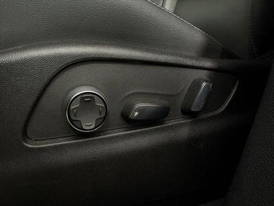 2025 Cadillac XT4 AWD Premium Luxury