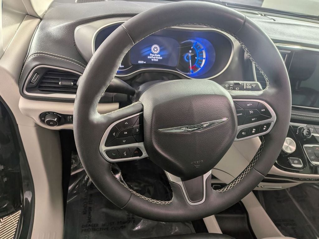 2022 Chrysler Pacifica Hybrid Touring L