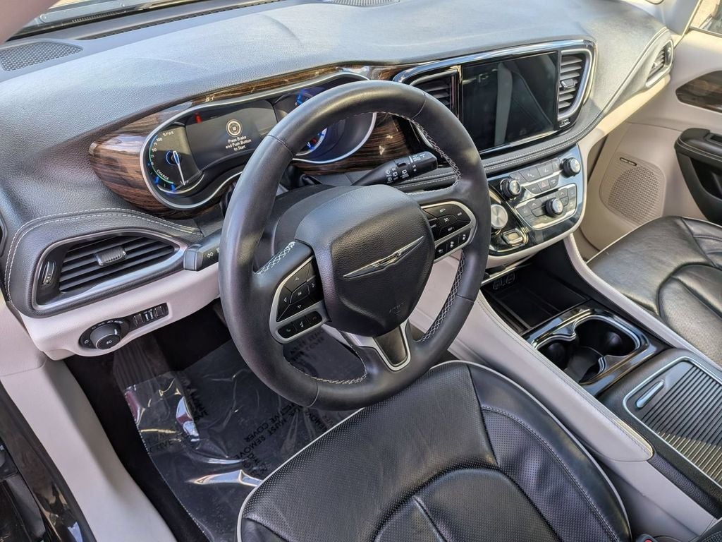 2022 Chrysler Pacifica Hybrid Touring L