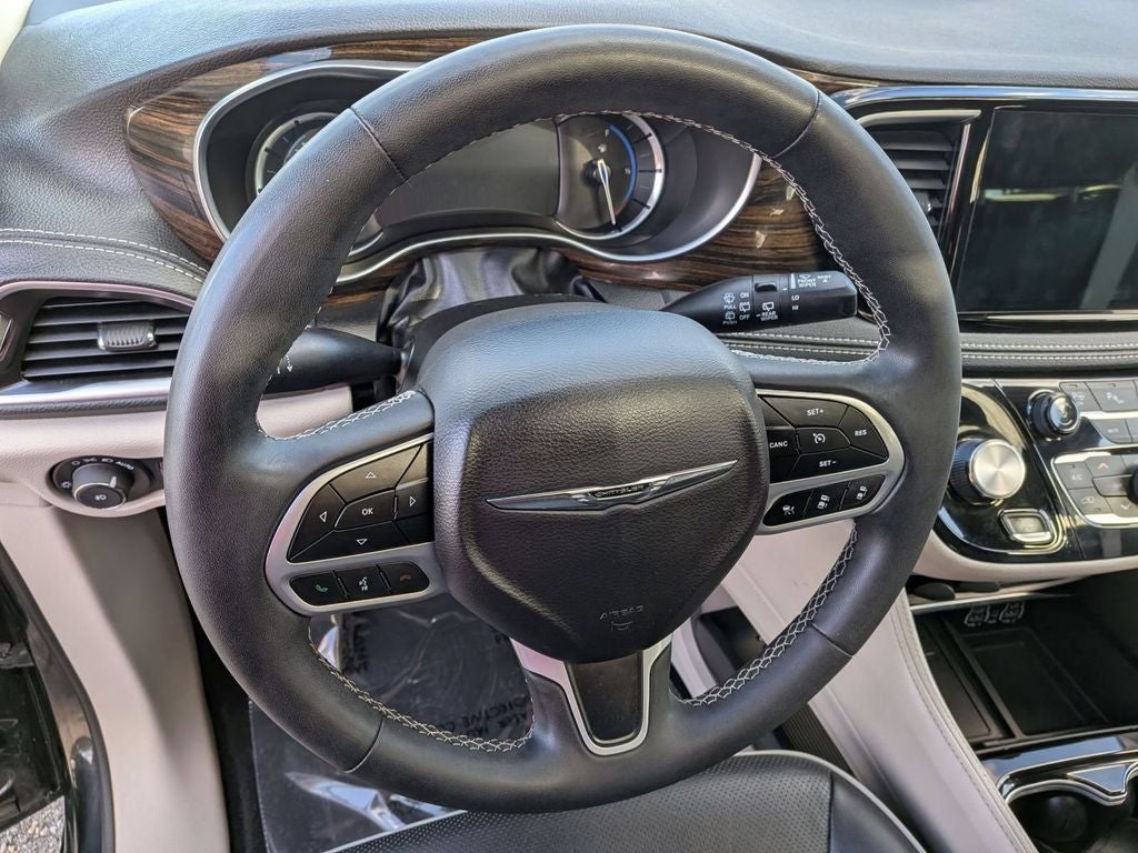 2022 Chrysler Pacifica Hybrid Touring L