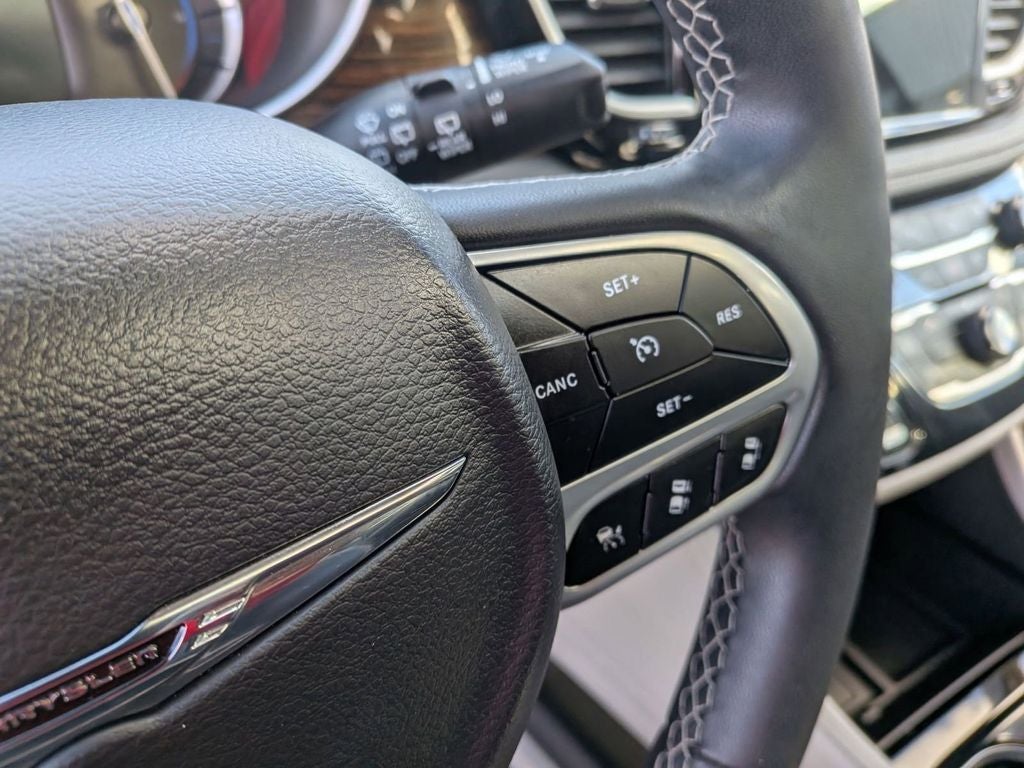 2022 Chrysler Pacifica Hybrid Touring L