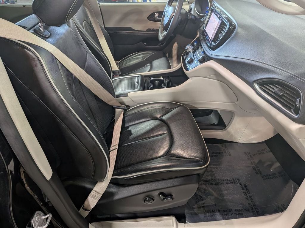 2022 Chrysler Pacifica Hybrid Touring L