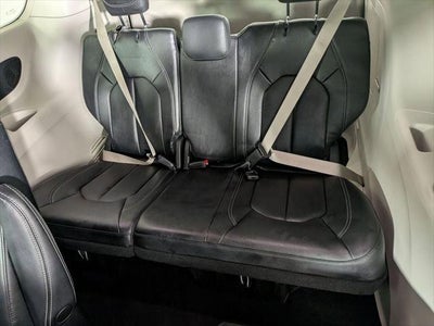 2022 Chrysler Pacifica Hybrid Touring L